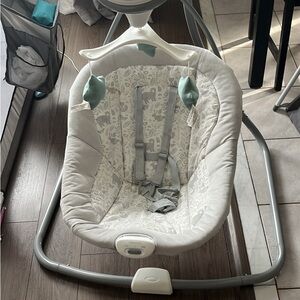 Graco Baby Swing